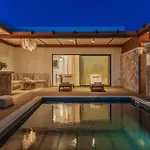 Adriana Luxury