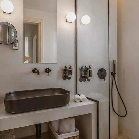 Vila Adriana Luxury Adamantas (Milos)