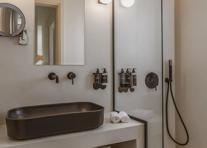 Vila Adriana Luxury Adamantas (Milos)