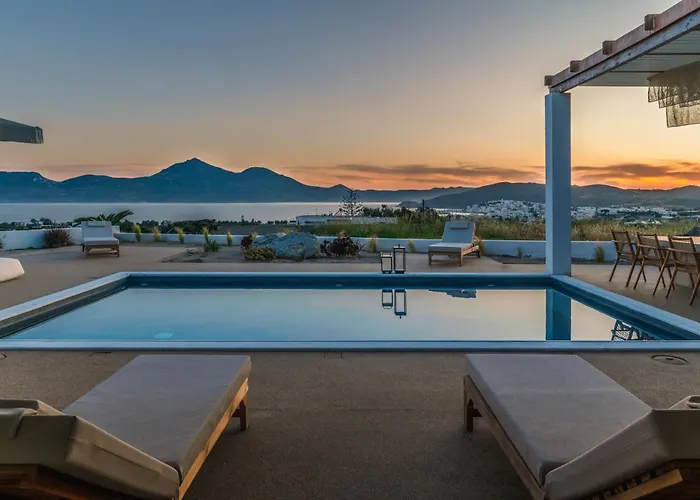 Adriana Luxury Adamantas (Milos)