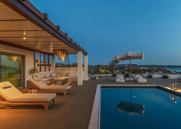 Adriana Luxury Adamantas (Milos)