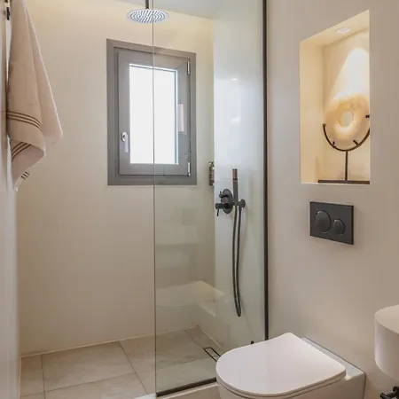 Adriana Luxury Adamantas (Milos)